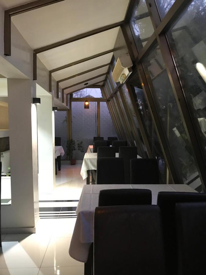 Zormaris-M Hotell Vranje Exteriör bild